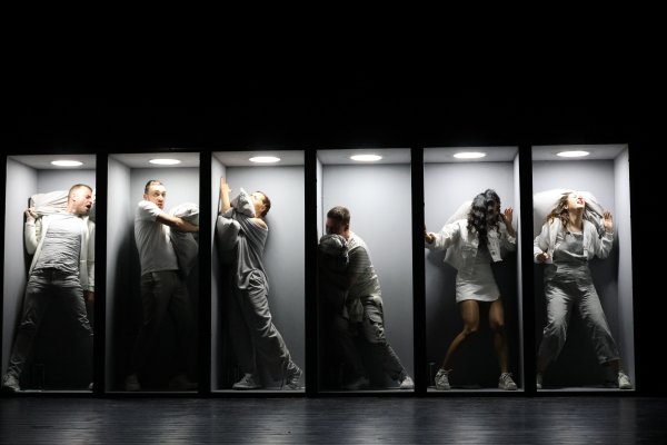 „То смо ми“ премијерно у Грачаници: Емотивно сценско сећање на прошлост и будућност