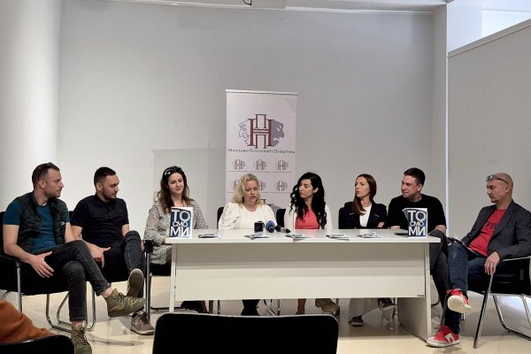 Премијера представе “То смо ми” вечерас у Грачаници: Личне приче глумаца на сцени НПП
